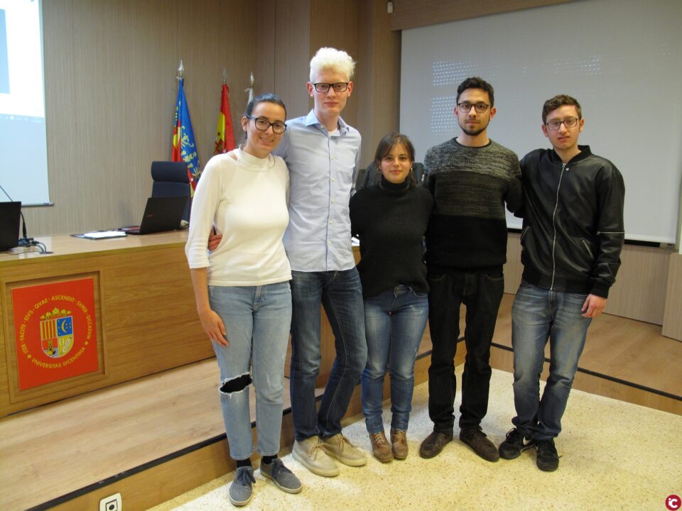 Cinc alumnes de la UA participaran en la Lliga de Debat de la Xarxa Vives