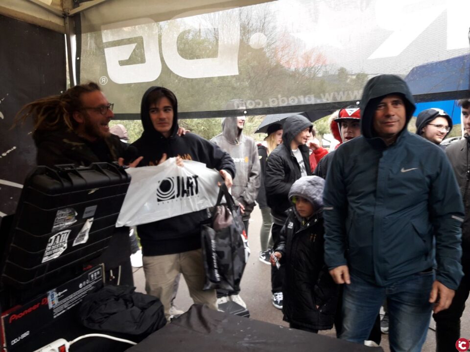 La competició de monopatí acull a un total de 33 skaters d'alt nivell