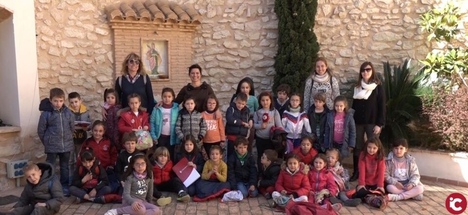 Visita de escolares a los estudios de Intercomarcal TV