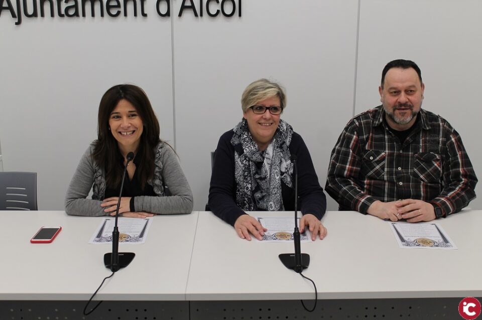 Activitat de ball de cara a la segona edició de la Fira Modernista de Alcoi