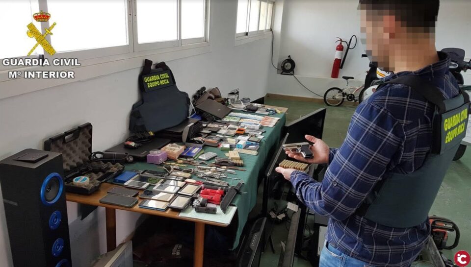 La Guardia Civil detiene a 7 personas y esclarece medio centenar de robos en viviendas