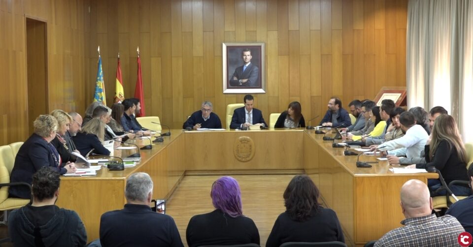 Pleno extraordinario y toma de posesión de la edil Mónica Hernández
