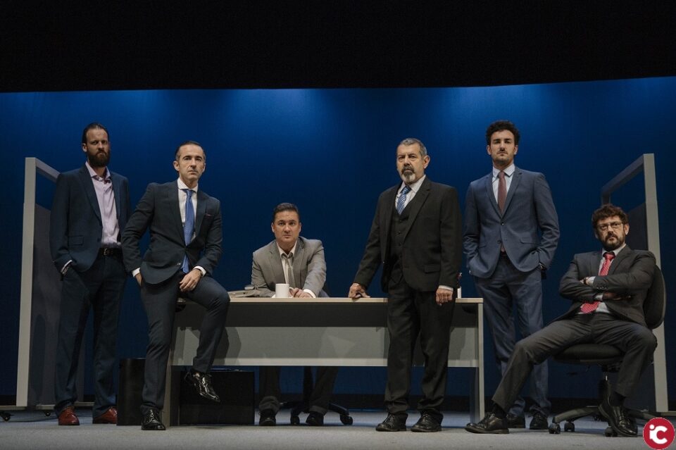 La función teatral "Smoking Room" en el Chapí de Villena