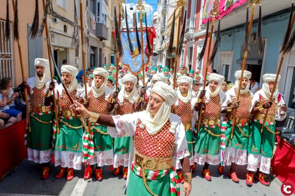 El viernes 13 de abril se presenta en Petrer la revista de fiestas 2018