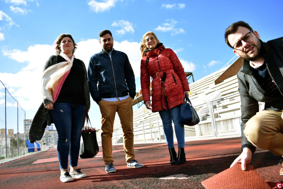 El equipo de gobierno ha anunciado el proyecto de reforma del campo de fútbol y la pista de atletismo