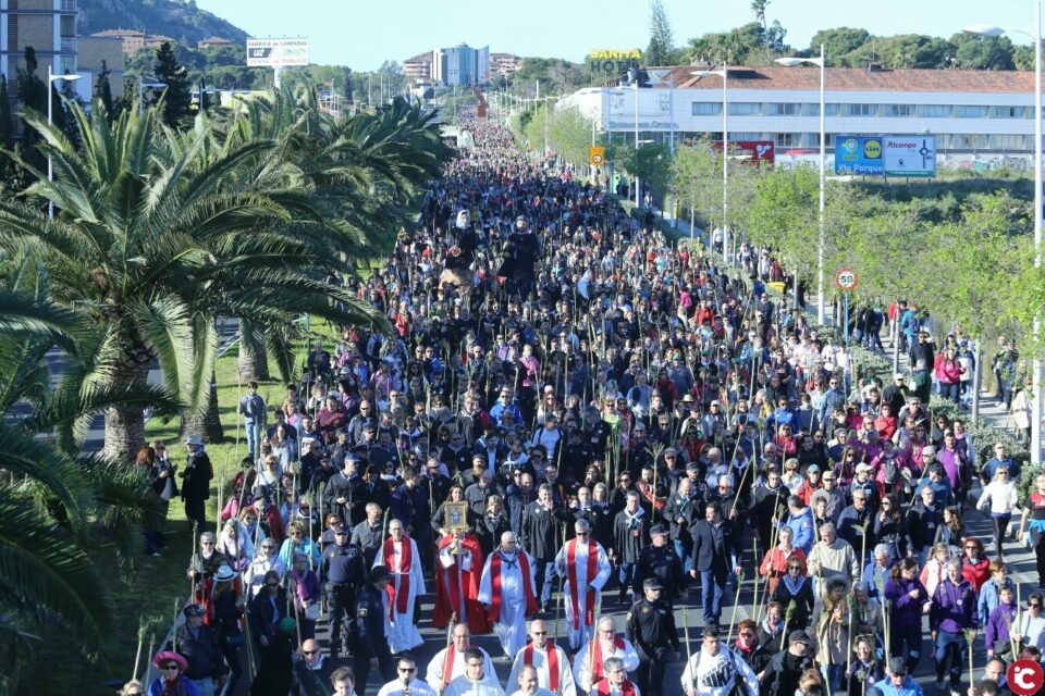 Alicante celebra la Romería a la Santa Faz con la participación de cientos de miles de peregrinos
