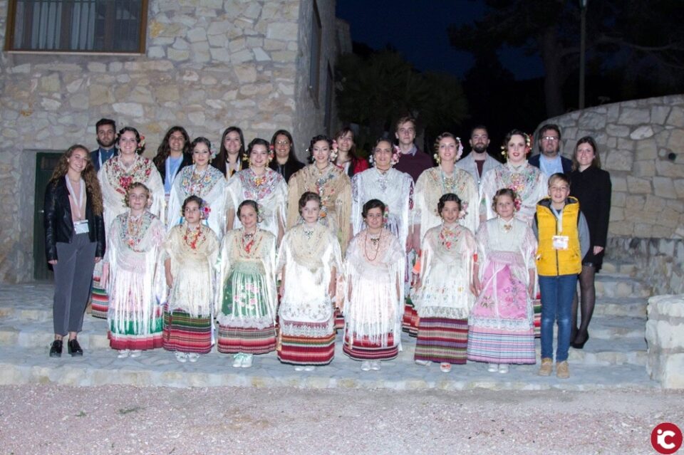 Les candidates a Reinas 2018 han celebrat a Monòver la seua primera convivencia amb el jurat i la Junta festera