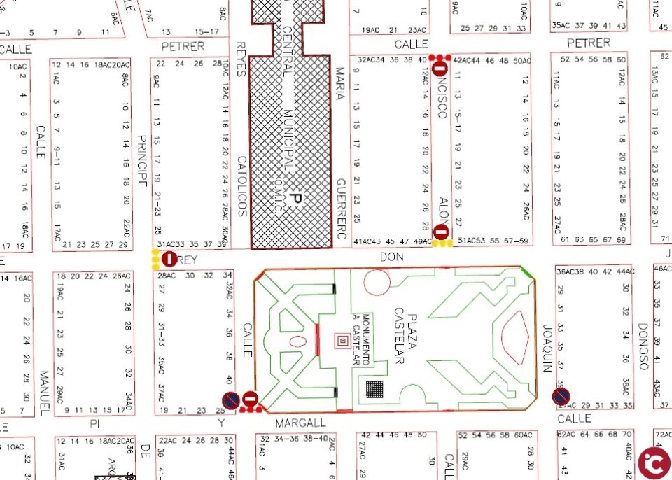 Informando de los cortes de calles al tráfico por IX Motoalmuerzo