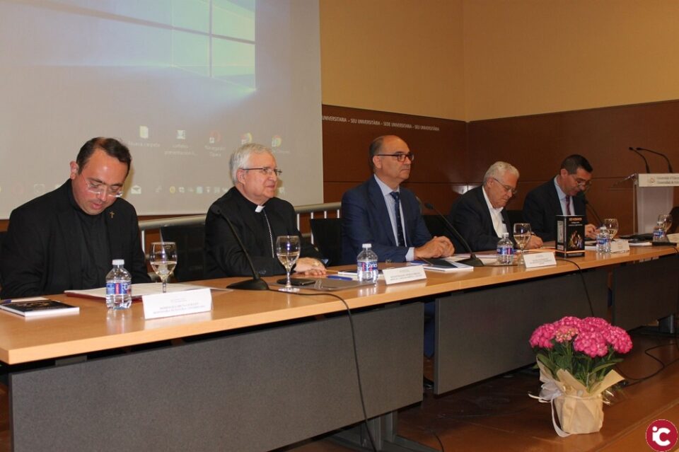 El rector de la UA y el obispo de Orihuela-Alicante apuestan por una "cultura creciente de encuentros"