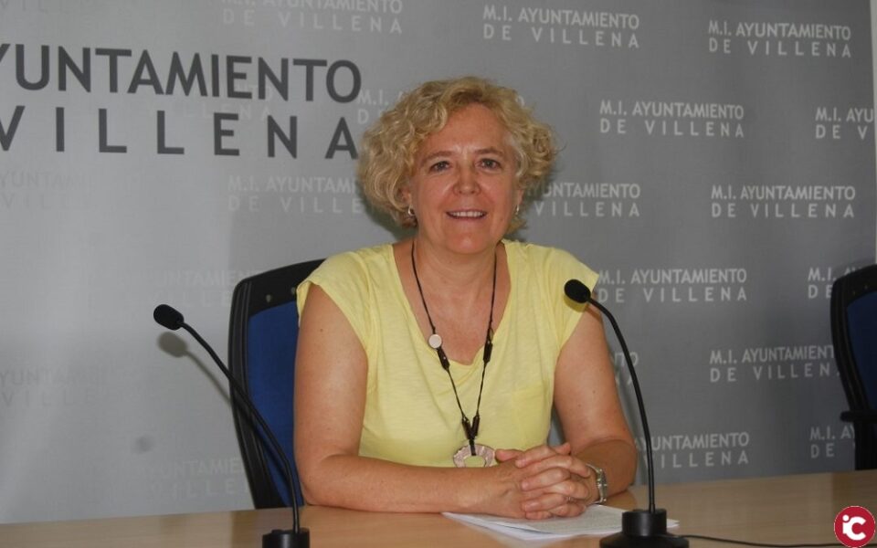 Entrevista sobre actualidad política de Villena con Cate Hernández