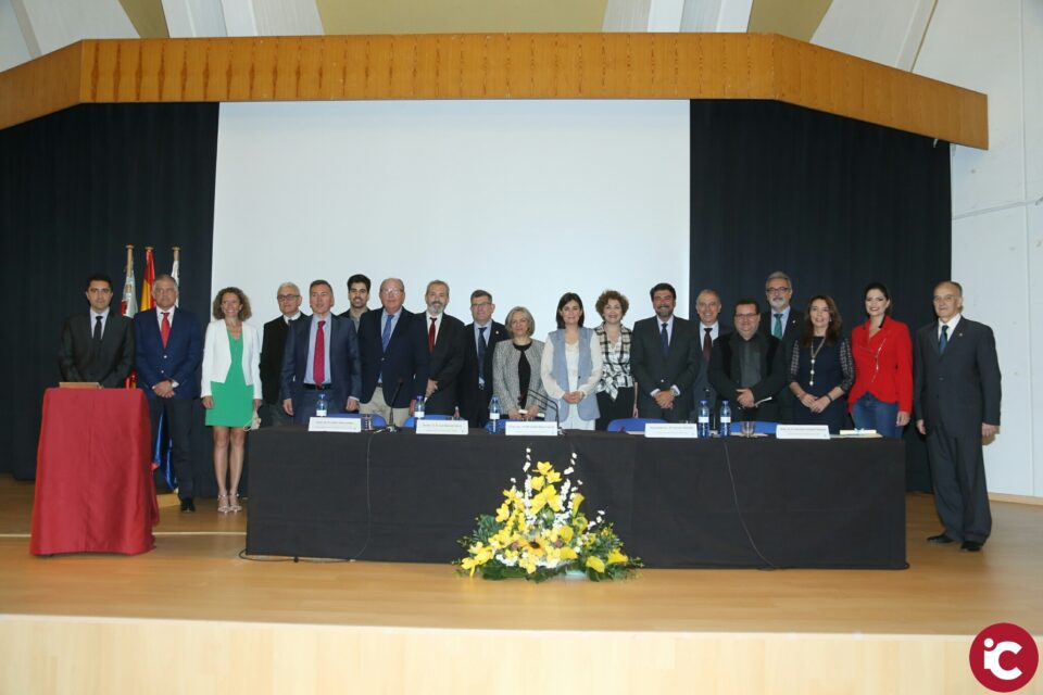 El alcalde de Alicante asiste al acto de toma de posesión de la nueva Junta Directiva del Colegio Oficial de Médicos