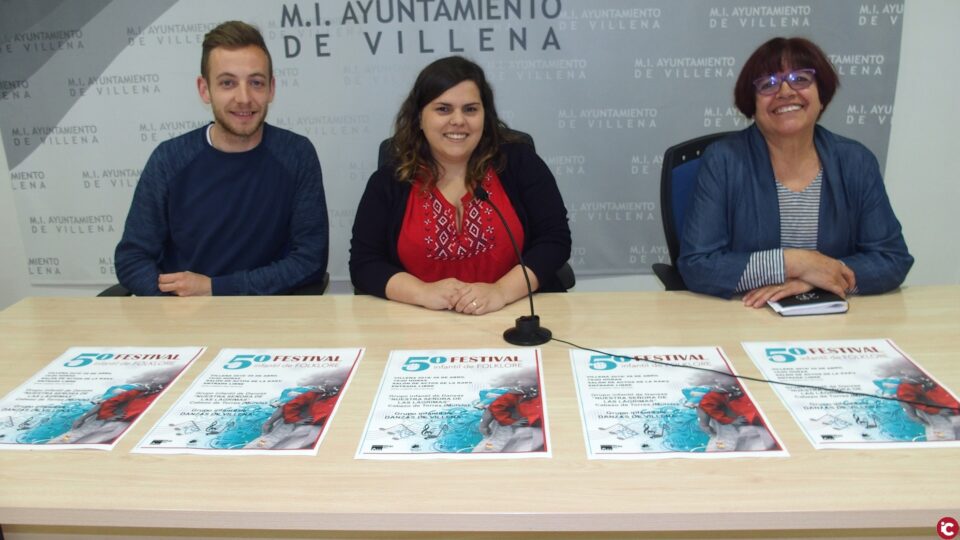 Festival de Folklore Infantil en la Kakv
