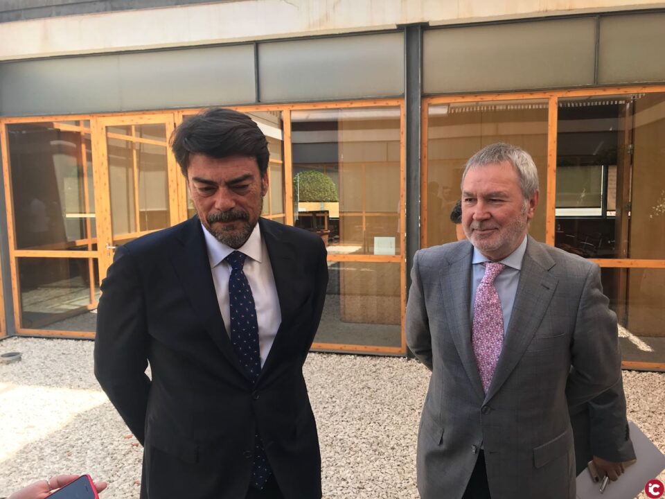 El alcalde de Alicante y el presidente de la Autoridad Portuaria estrechan lazos para trabajar en el eje puerto-ciudad e impulsar grandes proyectos