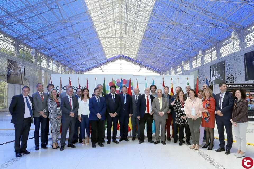 El alcalde de Alicante asiste a la clausura del XI Encuentro de Comunidades Autónomas y Cooperación al Desarrollo celebrado en Casa Mediterráneo