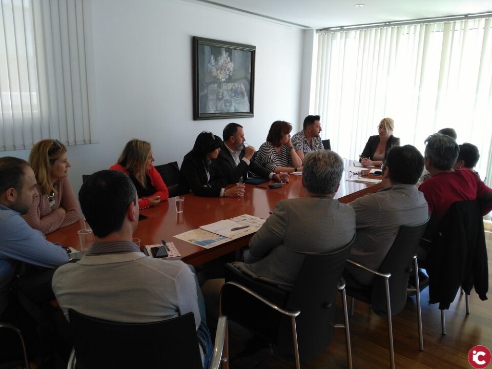 El Ayuntamiento de Alicante se reúne con las asociaciones del centro tradicional de la ciudad para seguir trabajando en los proyectos de 2018