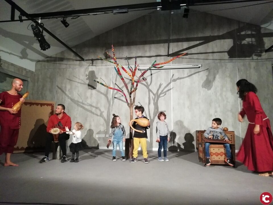 Más de 150 personas asisten al cuentacuentos del Museo de la Biodiversidad de Ibi