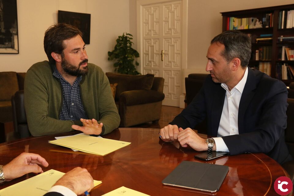 Los grupos de la Diputación acercan posturas para alcanzar un gran pacto que permita invertir 31 millones de euros en los municipios de la provincia