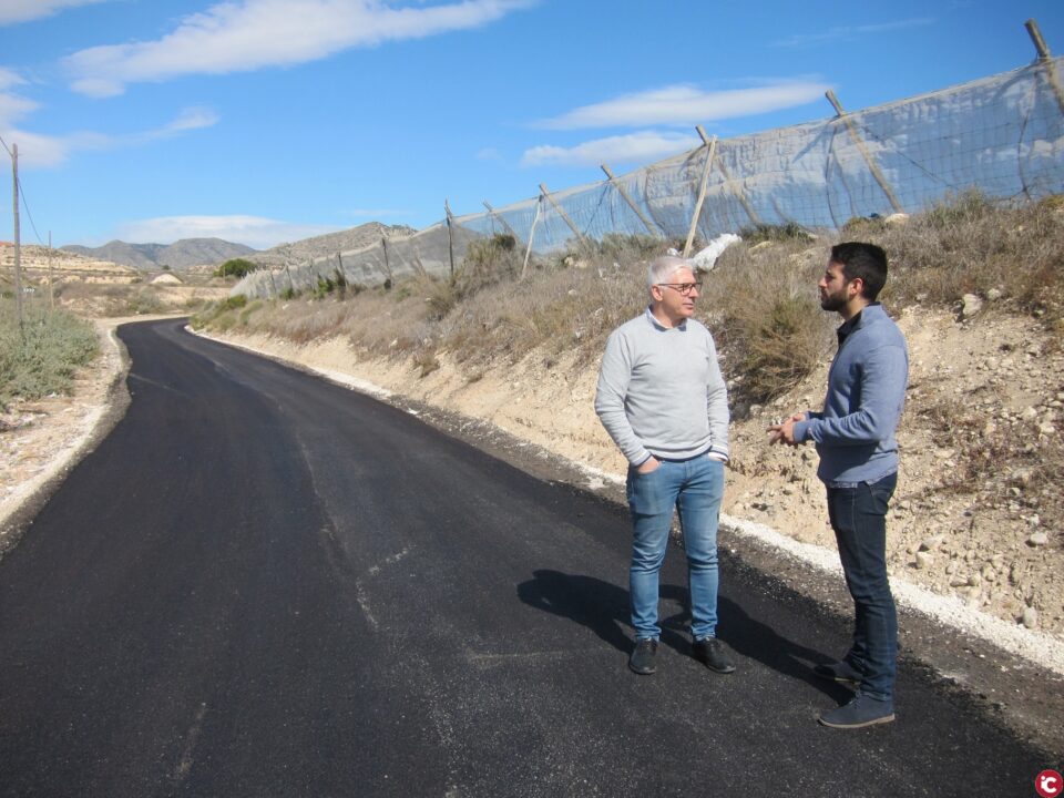 Nuevo asfaltado para trece calles y tres caminos rurales