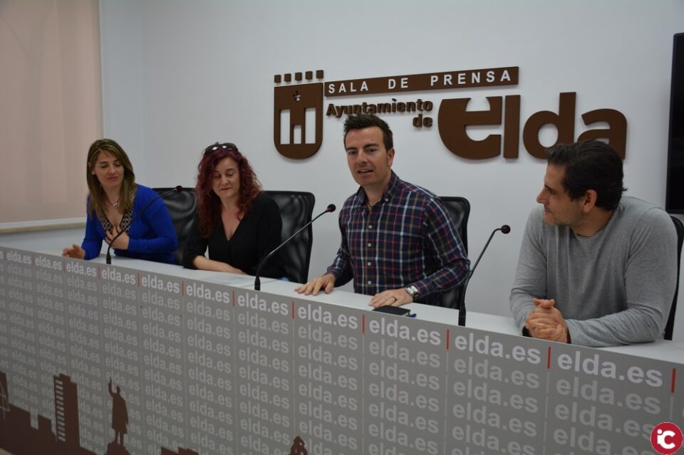 Campaña del club de natación Elda Máster para fomentar la práctica de este deporte en las instalaciones municipales