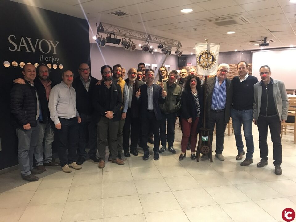 Rafael Castillo habla de servicio y liderazgo en el Rotary Club Alcoy Font Roja