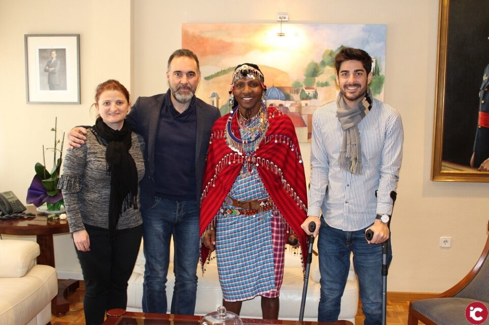 1.683 personas visitan en Ibi la exposición Yo soy Maasai. Una historia que contar