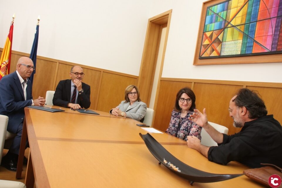 La Universidad de Alicante y Acuisan se unen para poner en marcha un Centro de Investigación en el paraje Els Pantanets