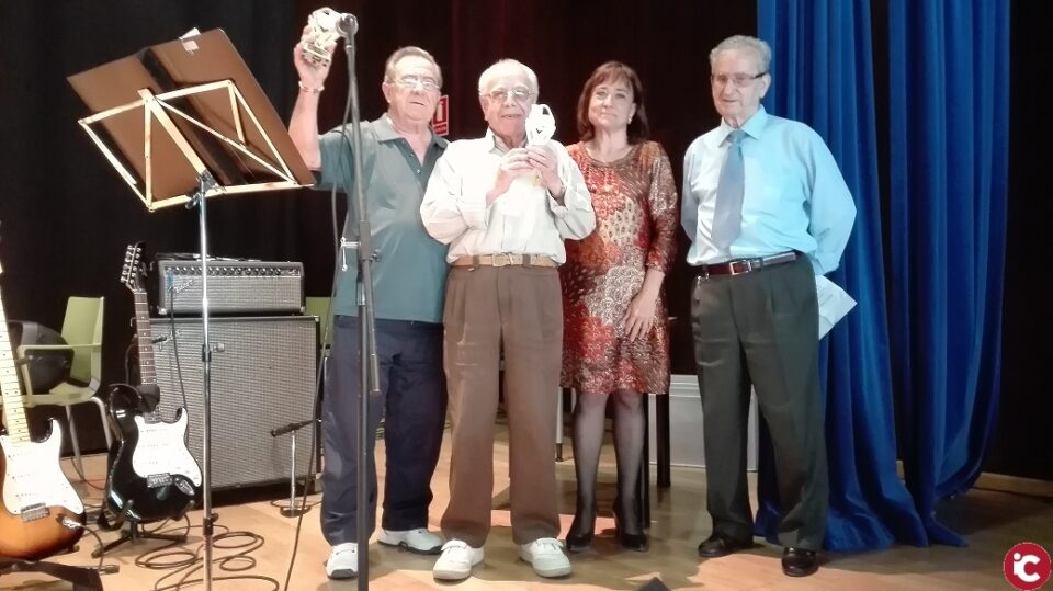 El Ayuntamiento de Alicante reconoce y entrega la Placa Homenaje al Mayor