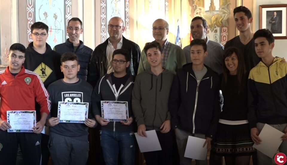 Reconocimiento a los alumnos de FPB de electricidad y mecanizado del IES Navarro Santafé