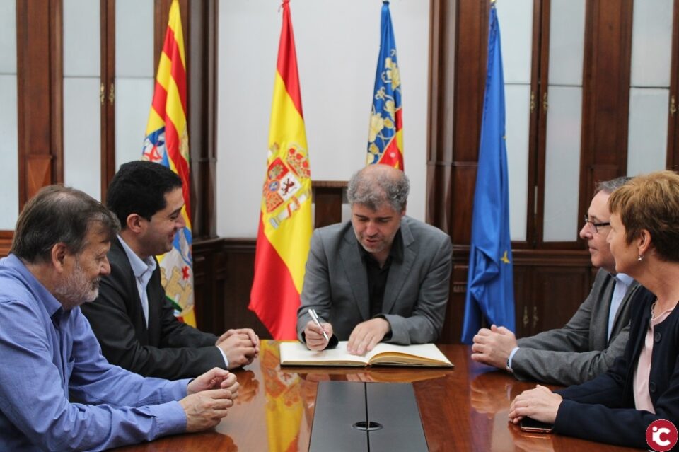 Unai Sordo secretari general de CCOO ha fet una visita institucional a l'Ajuntament dAlcoi
