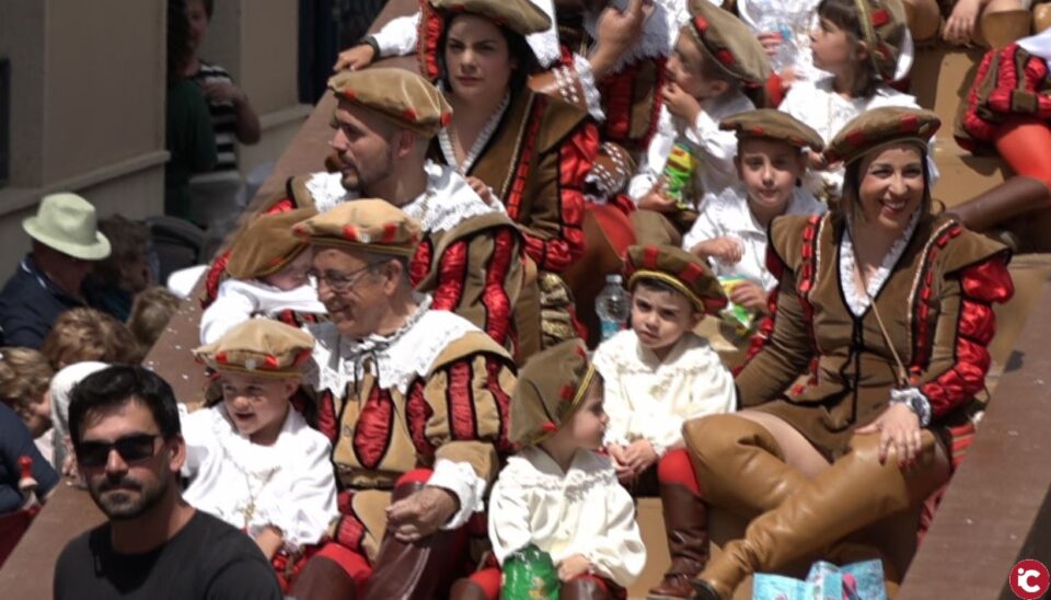 Magnífica Entrada Cristiana por las calles de Petrer y Solemne Procesión