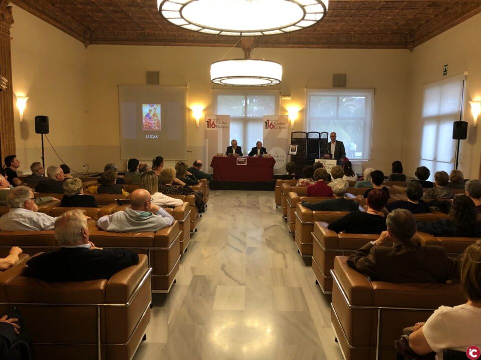 El arte de calzar los pies en el Casino Eldense