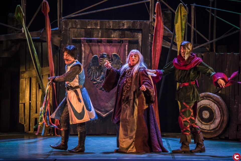 La 28a edició de la Mostra de Teatre comença amb un divertit muntatge protagonitzat per Javier Gurruchaga