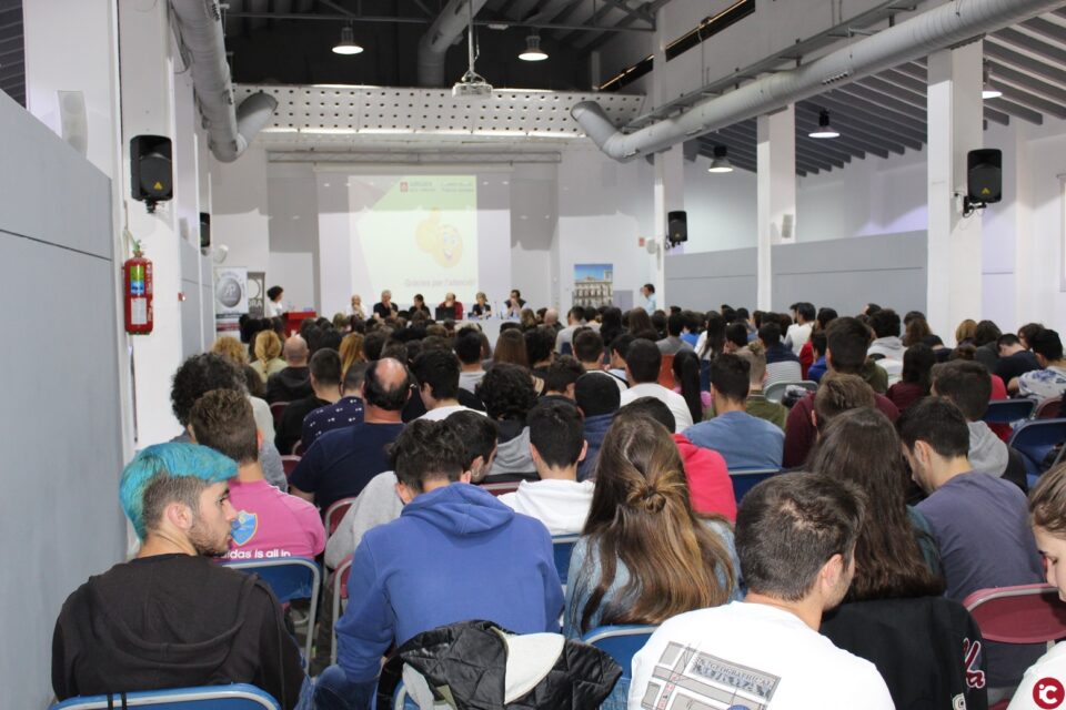 200 Joves es troben a l'àgora en les IV Jornades Erasmus +