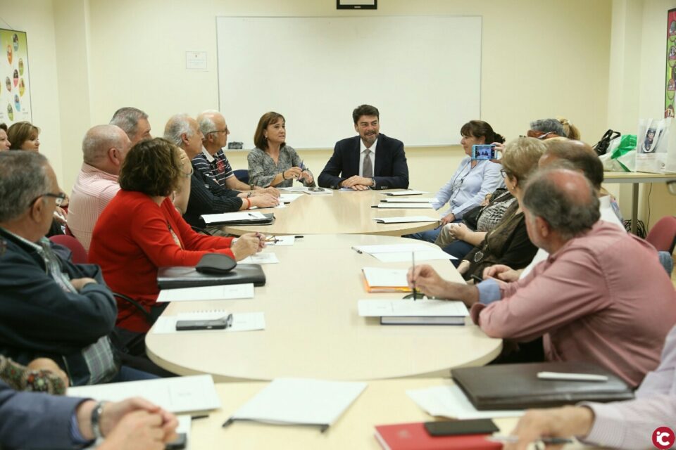 El Alcalde de Alicante se reúne con las Juntas de Distrito para establecer una nueva metodología de trabajo