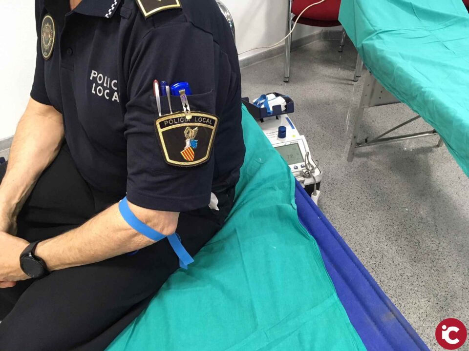 La solidaridad de los cuerpos de seguridad y emergencia de Petrer y Elda