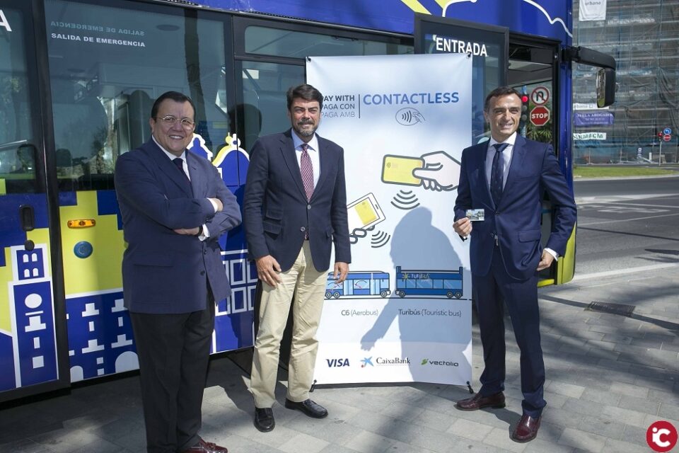 El alcalde de Alicante presenta el nuevo sistema de pago bancario contactless para el transporte público