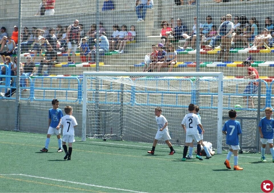 El Aspe Fútbol Club despide su temporada en las instalaciones municipales de Las Fuentes