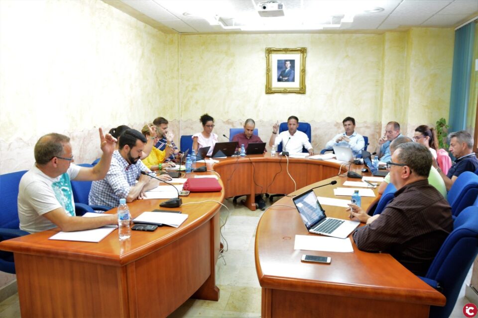 El Pleno aprueba dos modificaciones de crédito y un extrajudicial