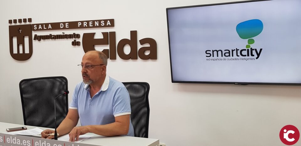 El concejal Francisco García propone al pleno que Elda se adhiera a la Red Española de Ciudades Inteligentes