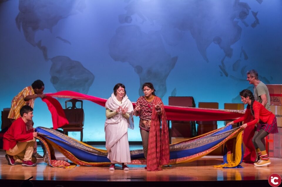 Marzà es compromet a treballar amb els gestors culturals durant la seua visita a la Mostra dAlcoi