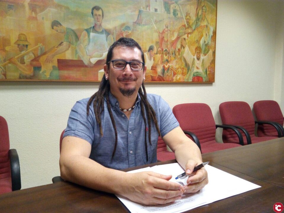 Sergi Cremades recrimina a Fernando Portillo que no se tome en serio la comisión de vivienda