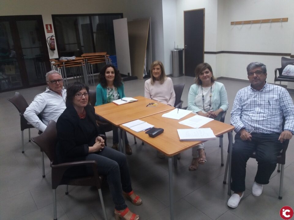 Encuentro de la comisión de Salud con Vicenta Tortosa