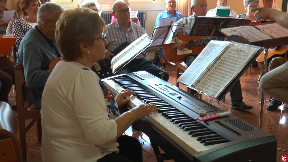 Nuevo teclado para la rondalla del CEAM de Petrer