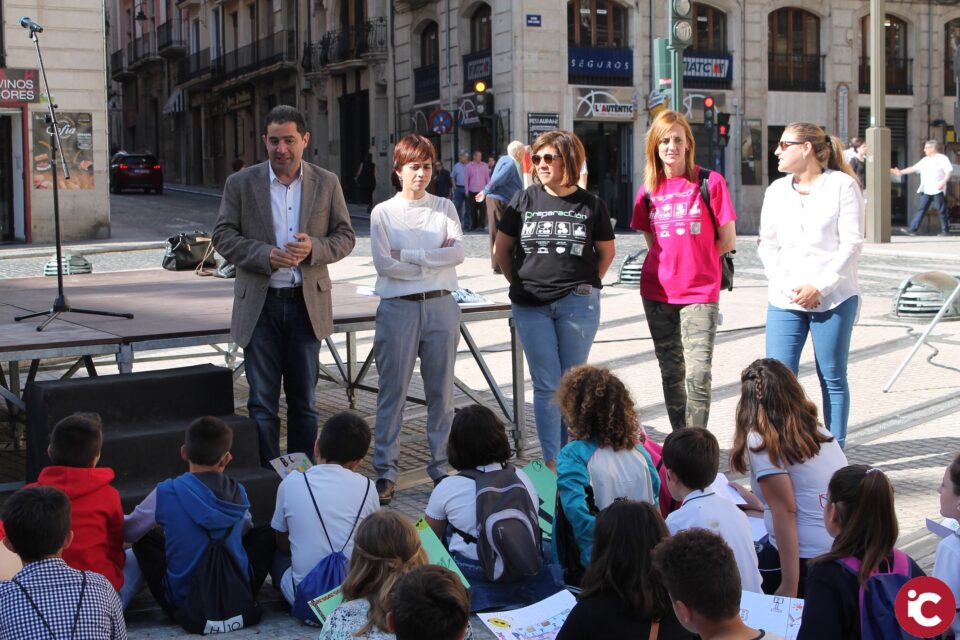 Els escolars presenten les seues propostes a l'Ajuntament
