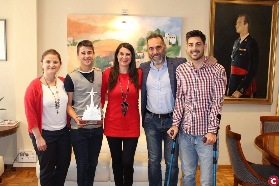 Recepción en el Ayuntamiento al bailarín ibense Víctor Cañizares