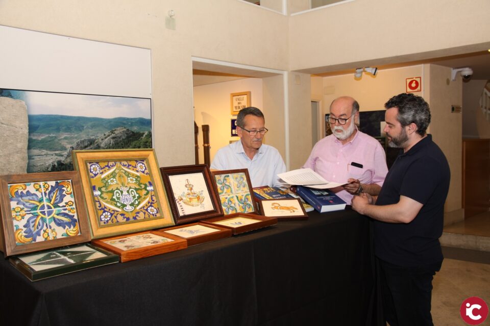 El Museu Arqueològic rep en donació un conjunt de 342 peces de taulelleria i paviment hidràulic