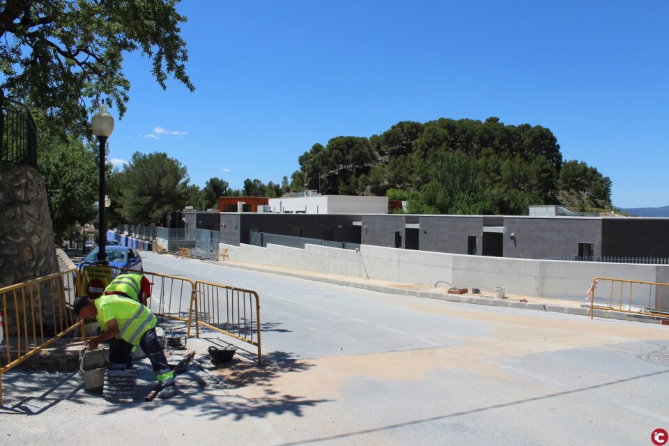 El Ayuntamiento ultima las actuaciones ante la finalización de las obras del C.P.E.E Sanchis Banús de Ibi