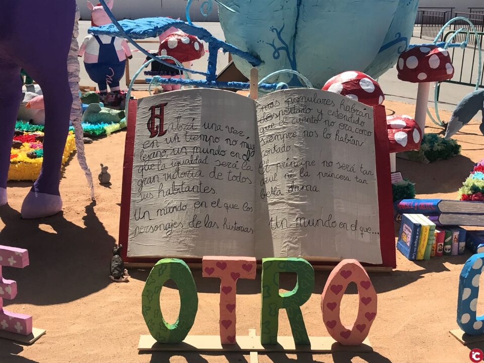 El colegio Benalúa gana el primer premio del XIV Concurso de Hogueras Escolares 2018 seguido del CEIP San Fernando y Nazaret