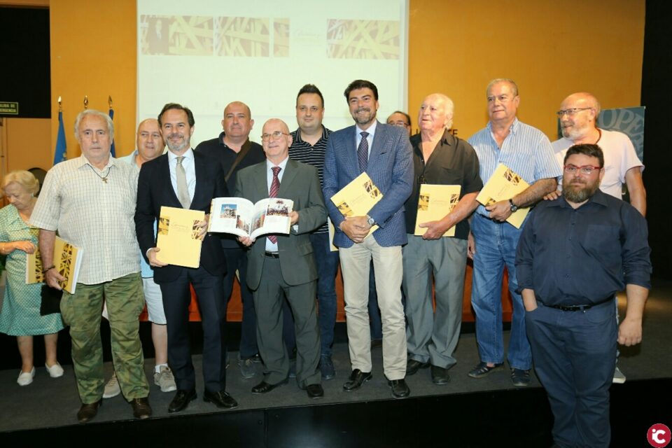 La Fiesta de Hogueras ya tiene en su archivo un nuevo libro que recopila los artistas de las hogueras especiales desde 1946