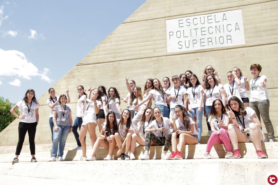 La quarta edició de GigabytGirl descobreix el món de la Informàtica i les Tecnologies de la Informació a 24 alumnes de diferents centres públics i concertats de la província